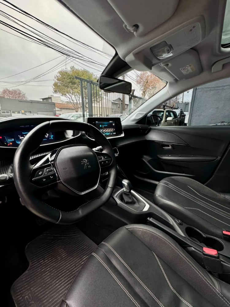 Peugeot 208 FELINE — foto 9
